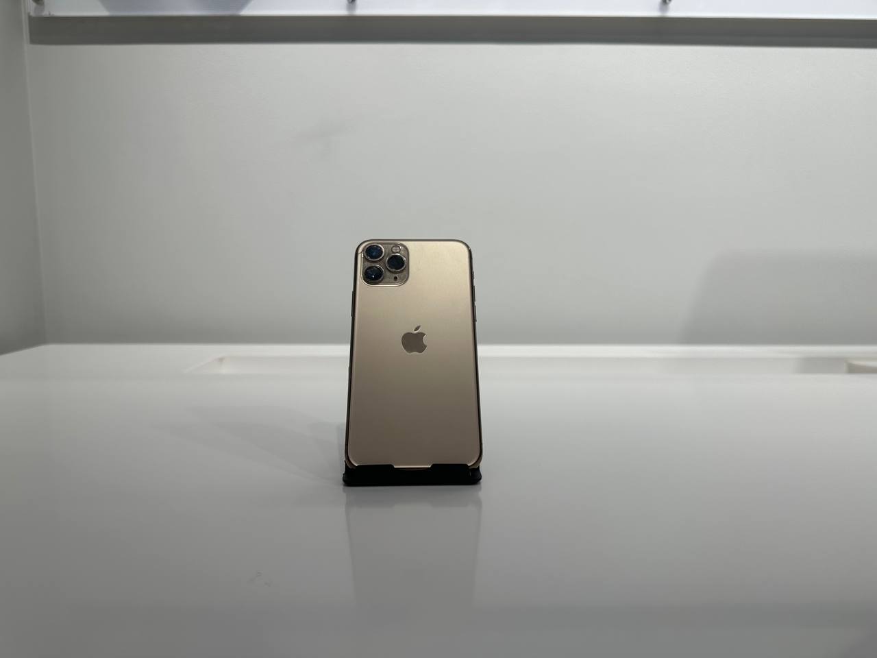 iPhone 11 Pro 256Gb Gold (71%) - БУ . . + купить в Краснодаре