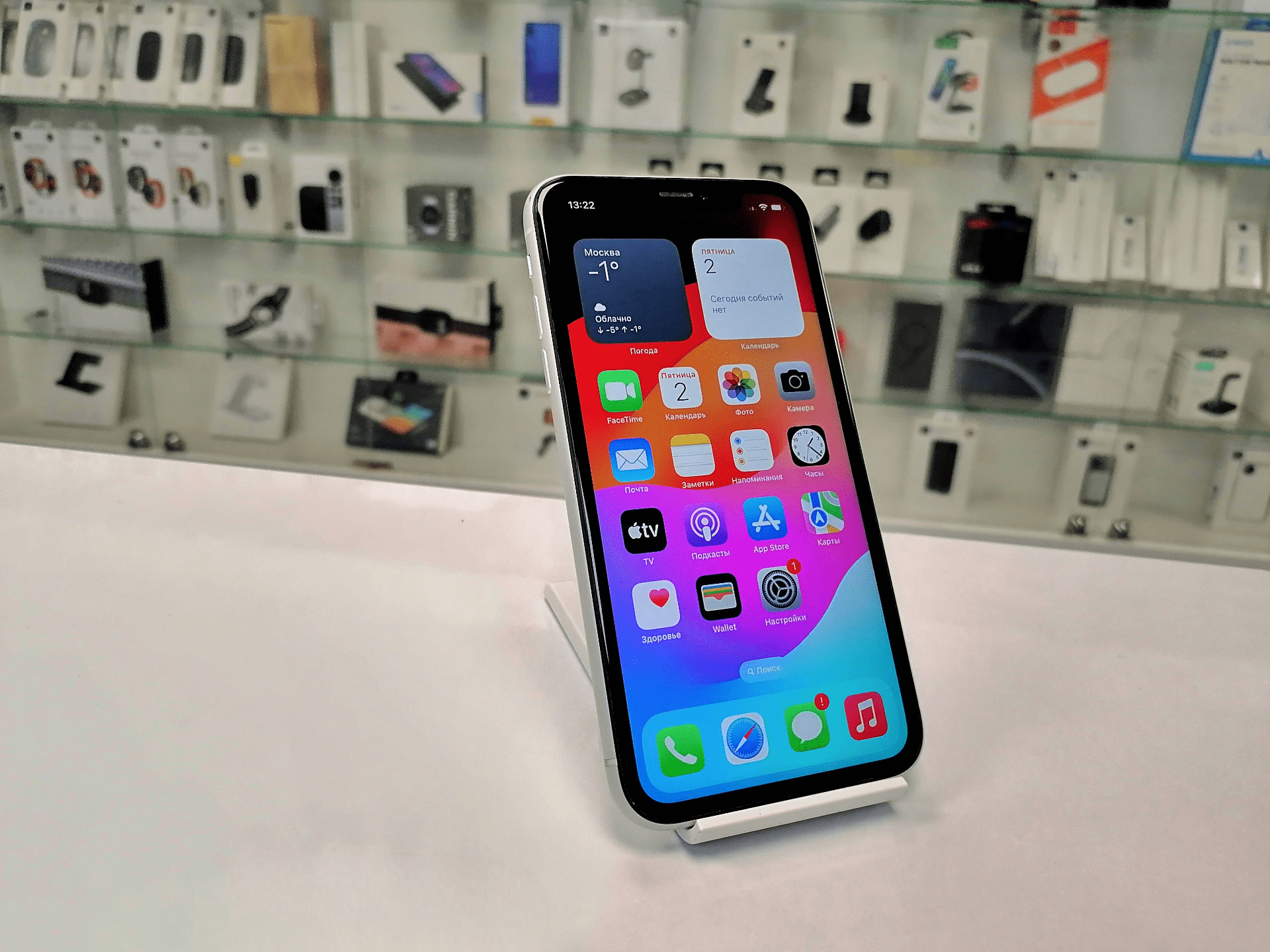 iPhone Xr 128Gb White (80% / Без коробки) - БУ . . + купить в Краснодаре