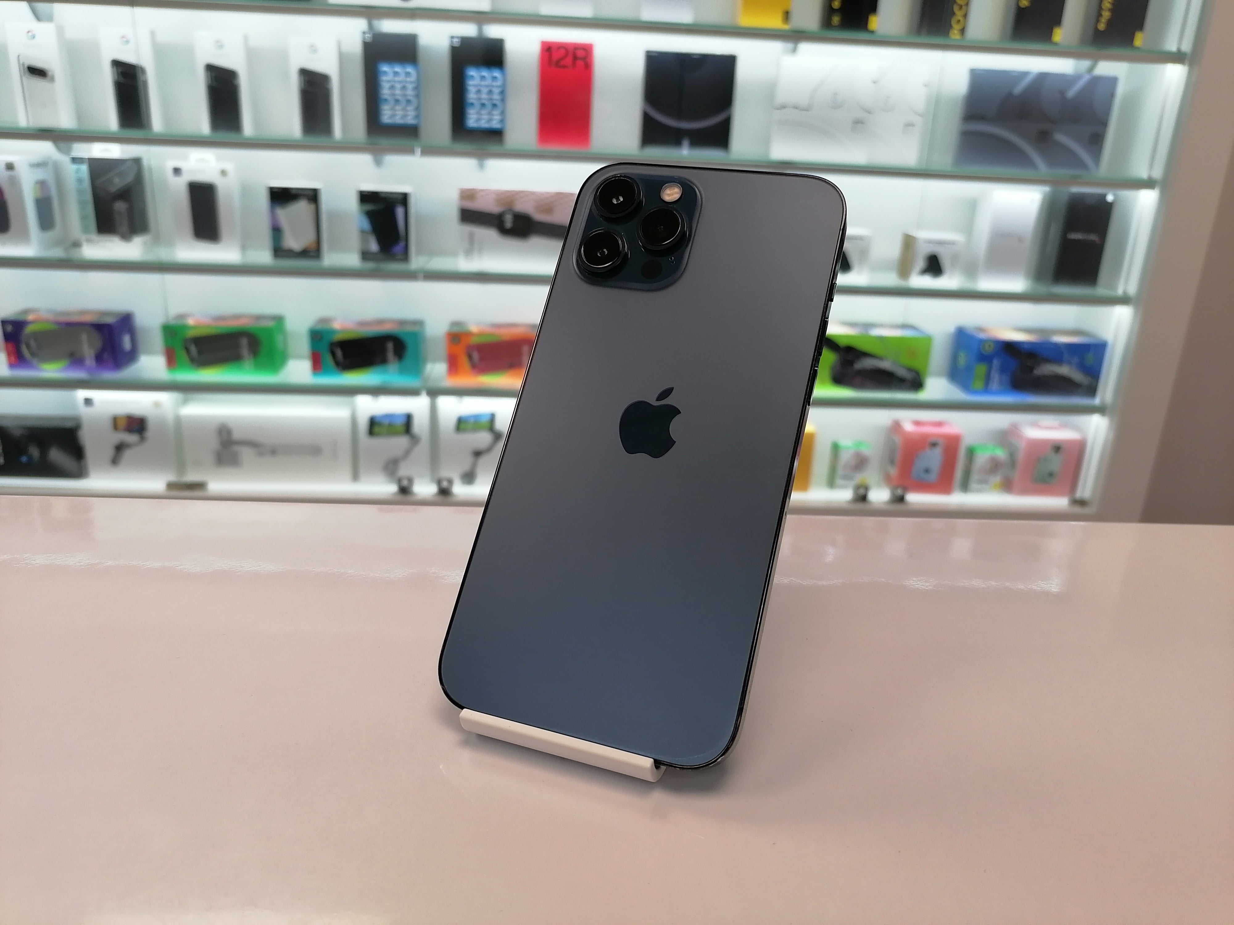 iPhone 12 Pro Max 128Gb Pacific Blue (81% / без коробки) RU - БУ . .  (пятнышко на экране) купить в Краснодаре